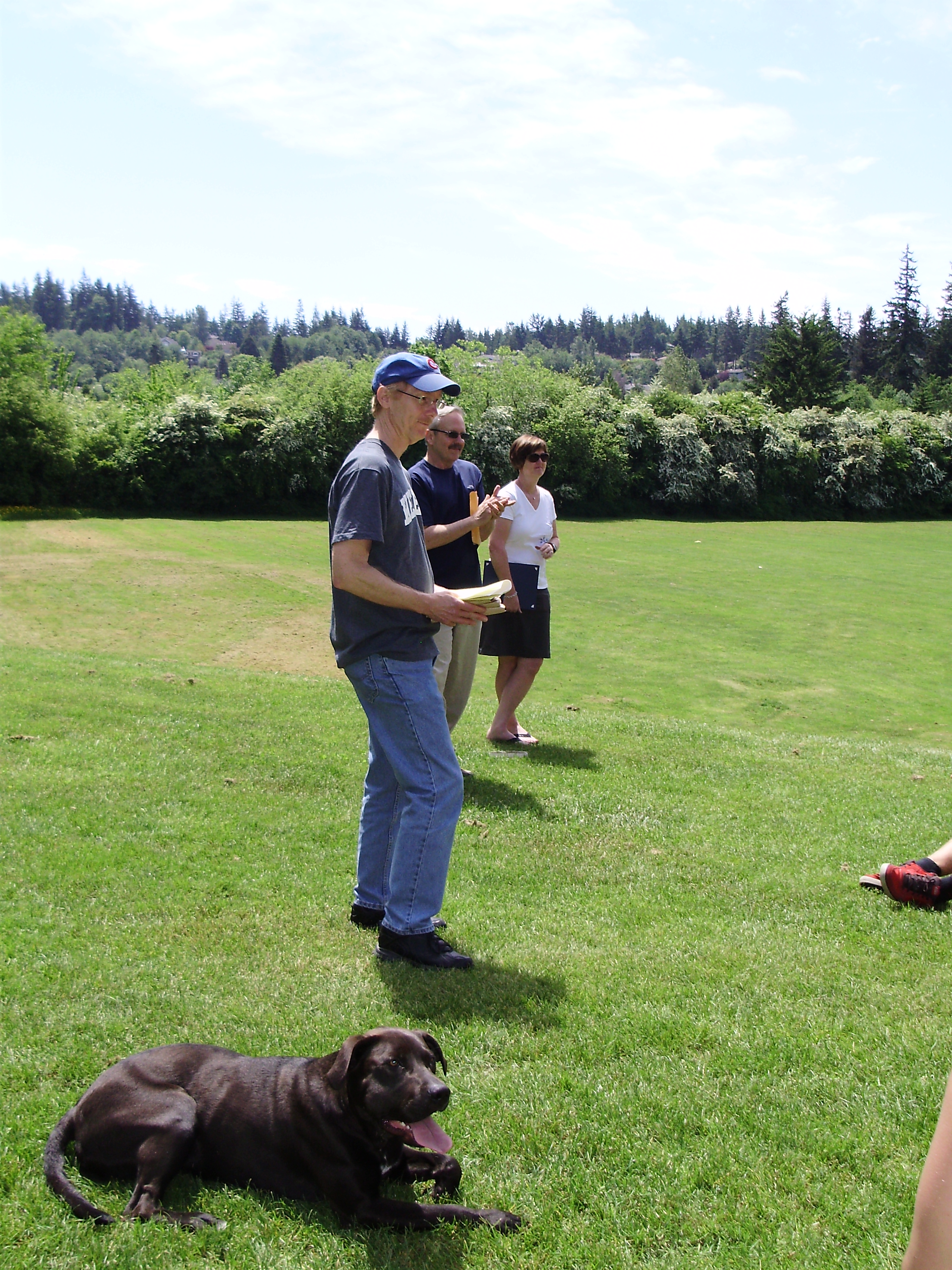 Jack Keith presents awards during the journalism picnic.